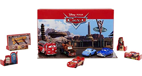 Mattel Disney and Pixar Cars Vehicle 5-Packs with 4 Character Toy Cars 1 Red Fire Truck Inspired by Radiator Springs, Collectible Set